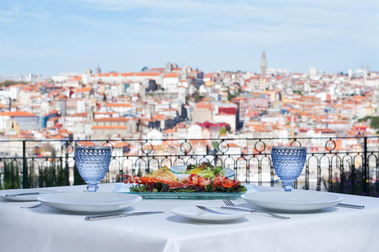 The Yeatman Otel Vila Nova de Gaia Dış mekan fotoğraf A typical tapas bar in Madrid
